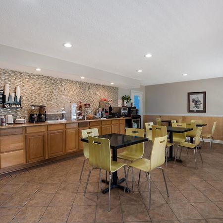 Surestay Hotel By Best Western Мэннинг Экстерьер фото