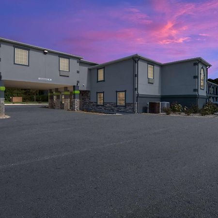 Surestay Hotel By Best Western Мэннинг Экстерьер фото