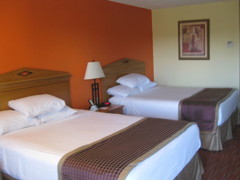 Surestay Hotel By Best Western Мэннинг Экстерьер фото