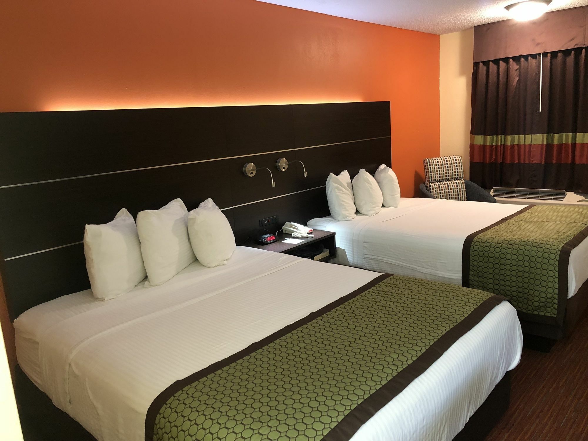 Surestay Hotel By Best Western Мэннинг Экстерьер фото